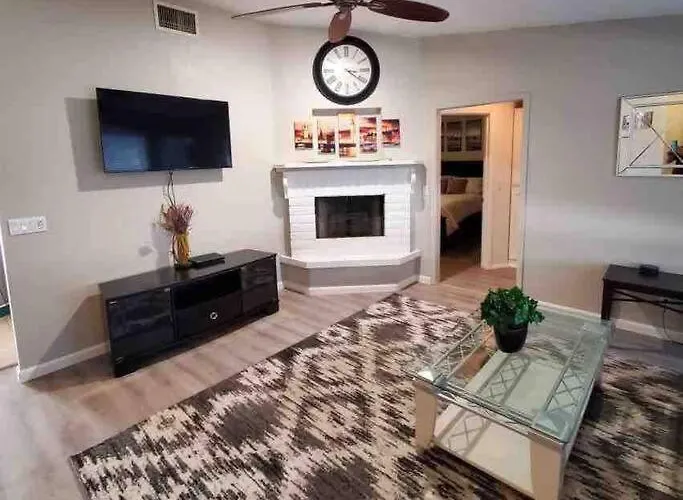 Havasu Retreat W Pool Everything Nearby! Ferienhaus
