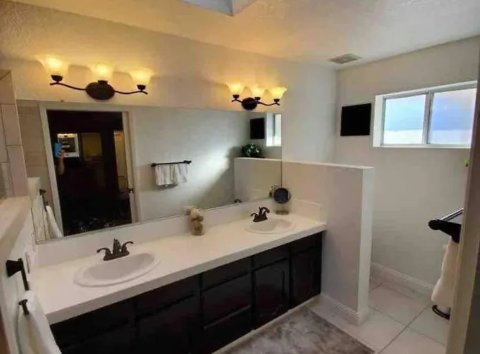 Havasu Retreat W Pool Everything Nearby! Ferienhaus